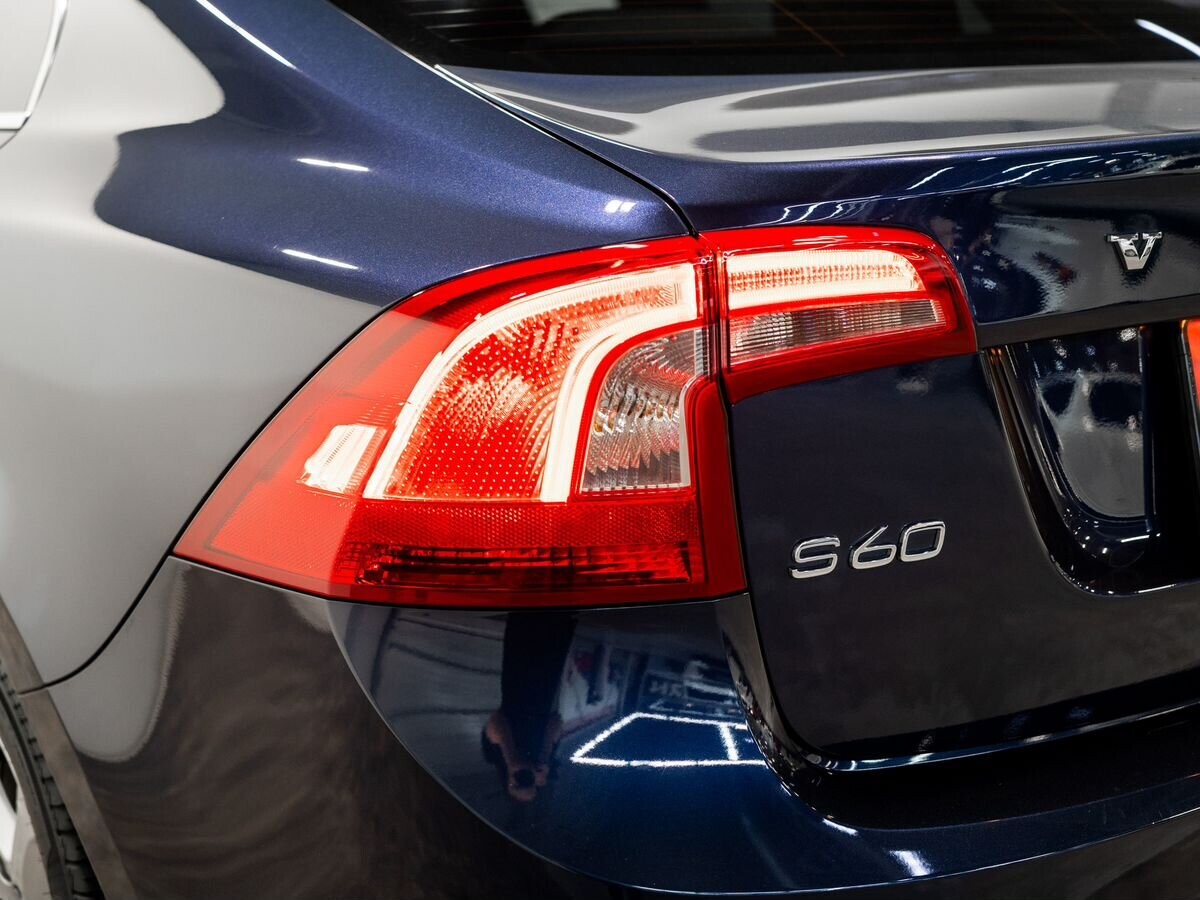 Volvo S60 2013 - фото автомобиля