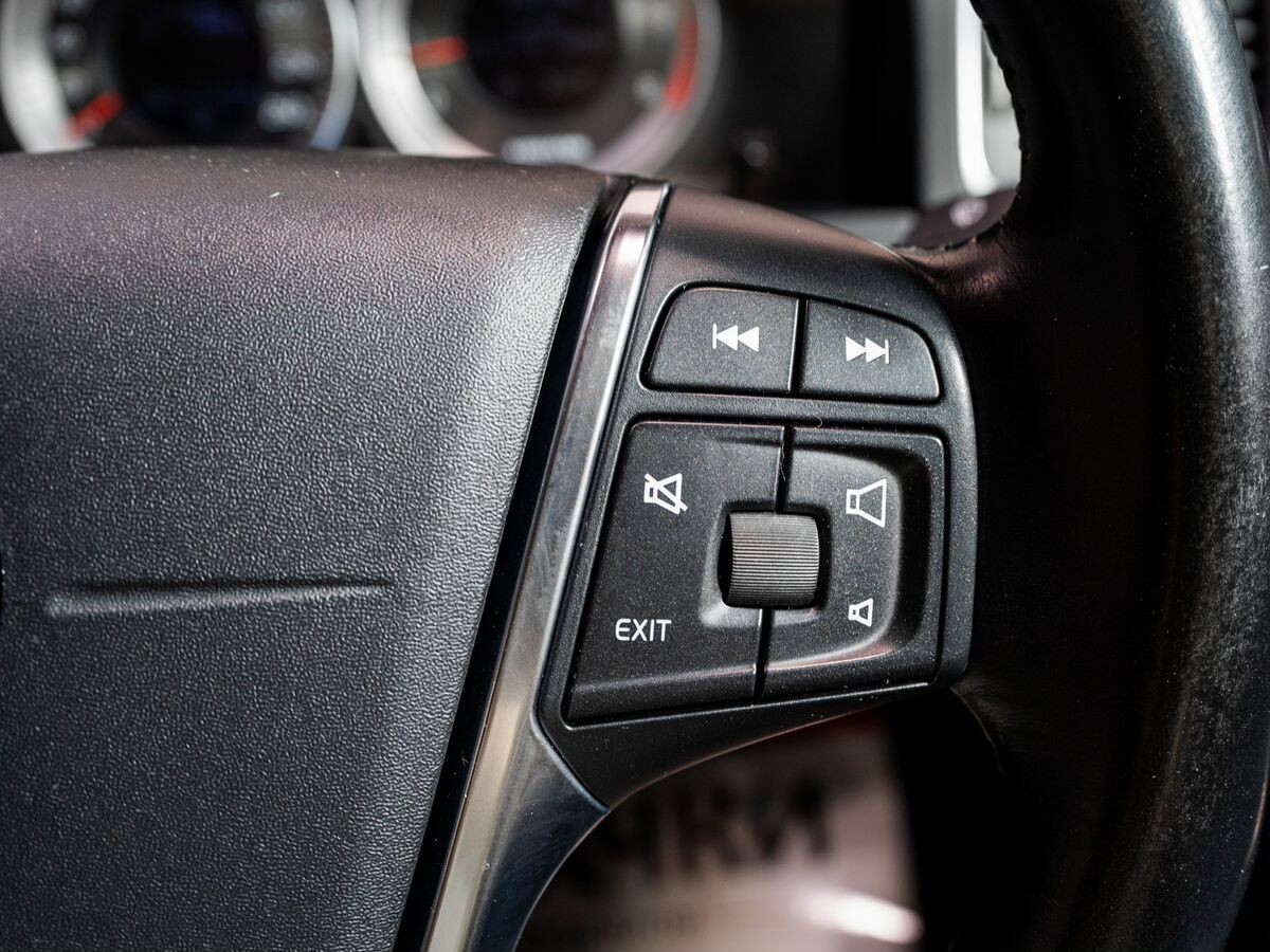 Volvo S60 2013 - фото автомобиля