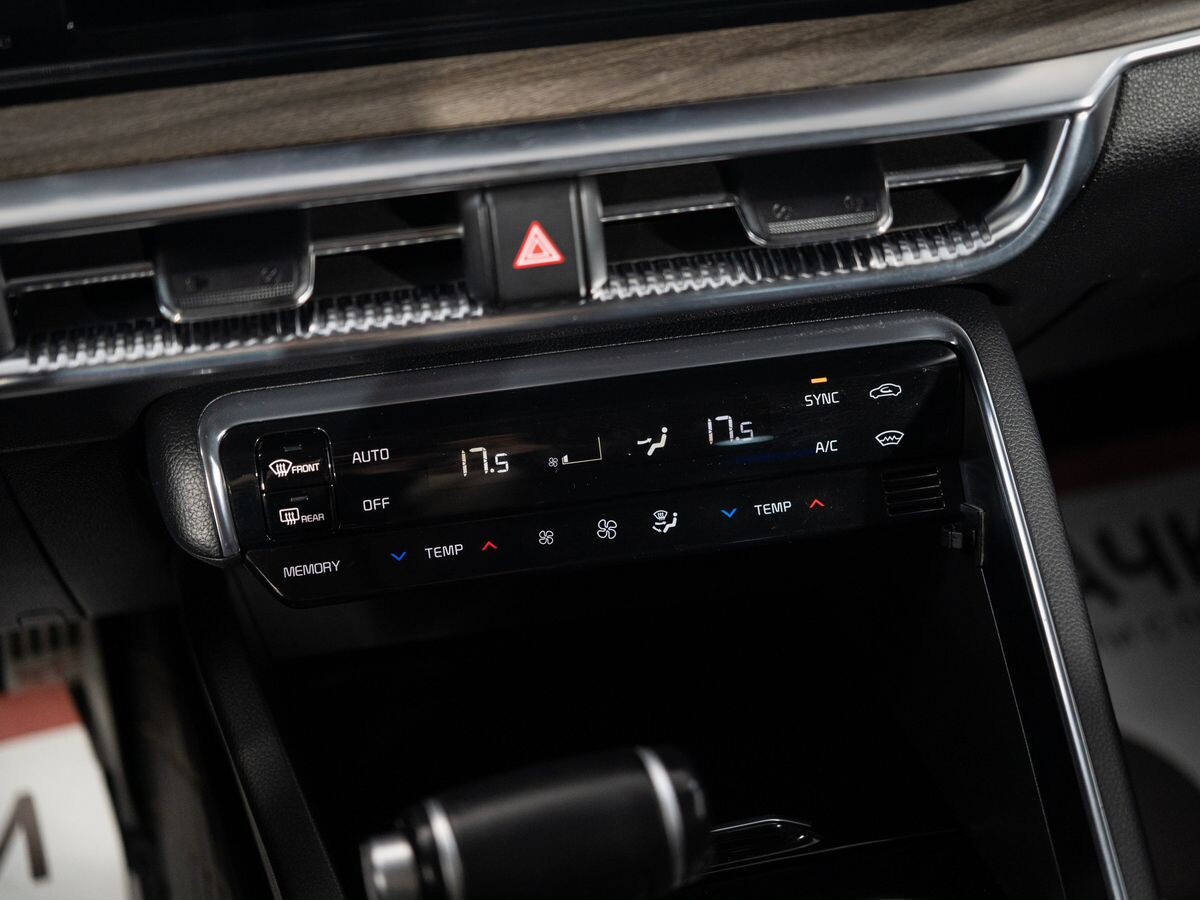 Kia K5 2021 - фото автомобиля