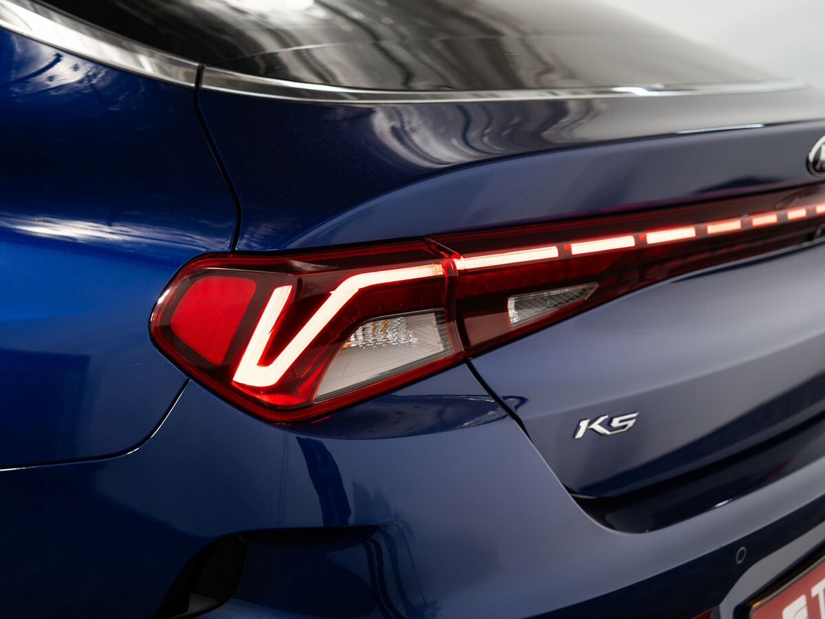 Kia K5 2021 - фото автомобиля