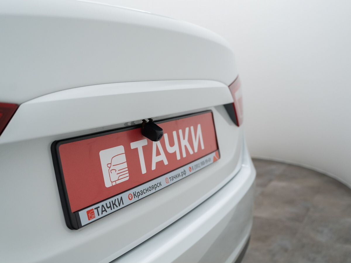 Лада Веста 2021 - фото автомобиля
