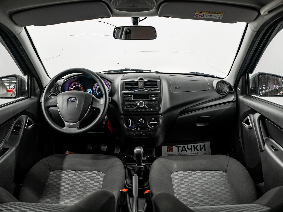 Лада Гранта 2023 - фото автомобиля