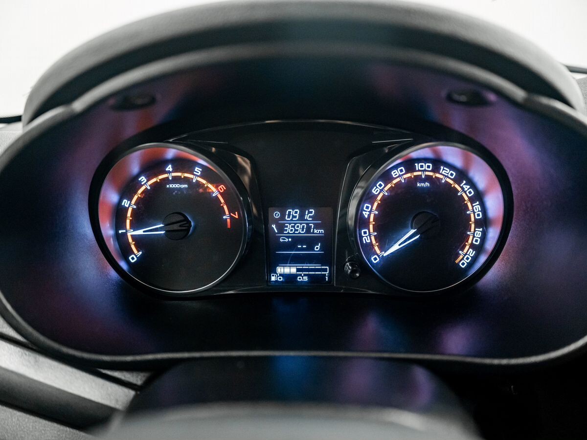 Лада Гранта 2023 - фото автомобиля