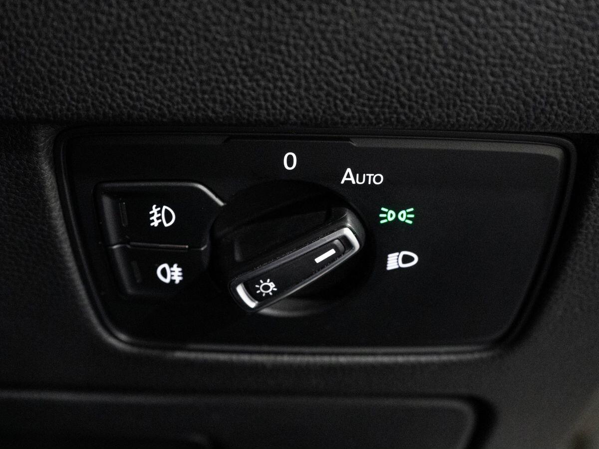 Volkswagen Passat 2015 - фото автомобиля