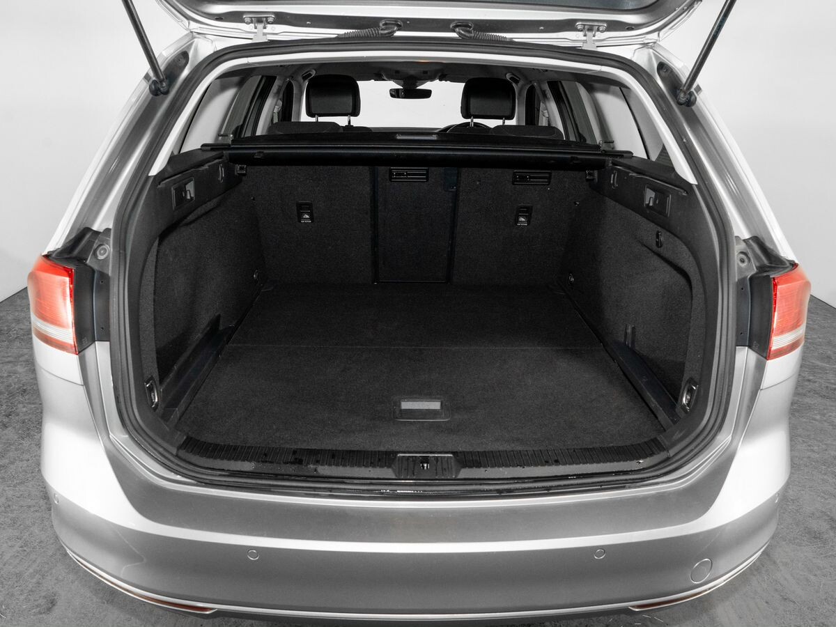 Volkswagen Passat 2015 - фото автомобиля