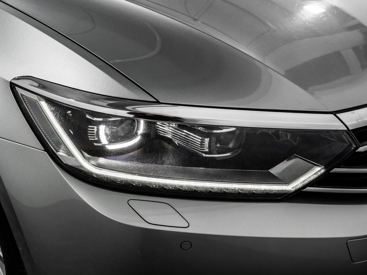 Volkswagen Passat 2015 - фото автомобиля