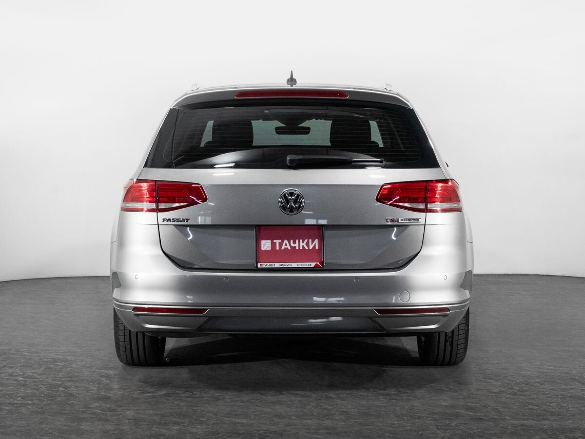 Volkswagen Passat 2015 - фото автомобиля