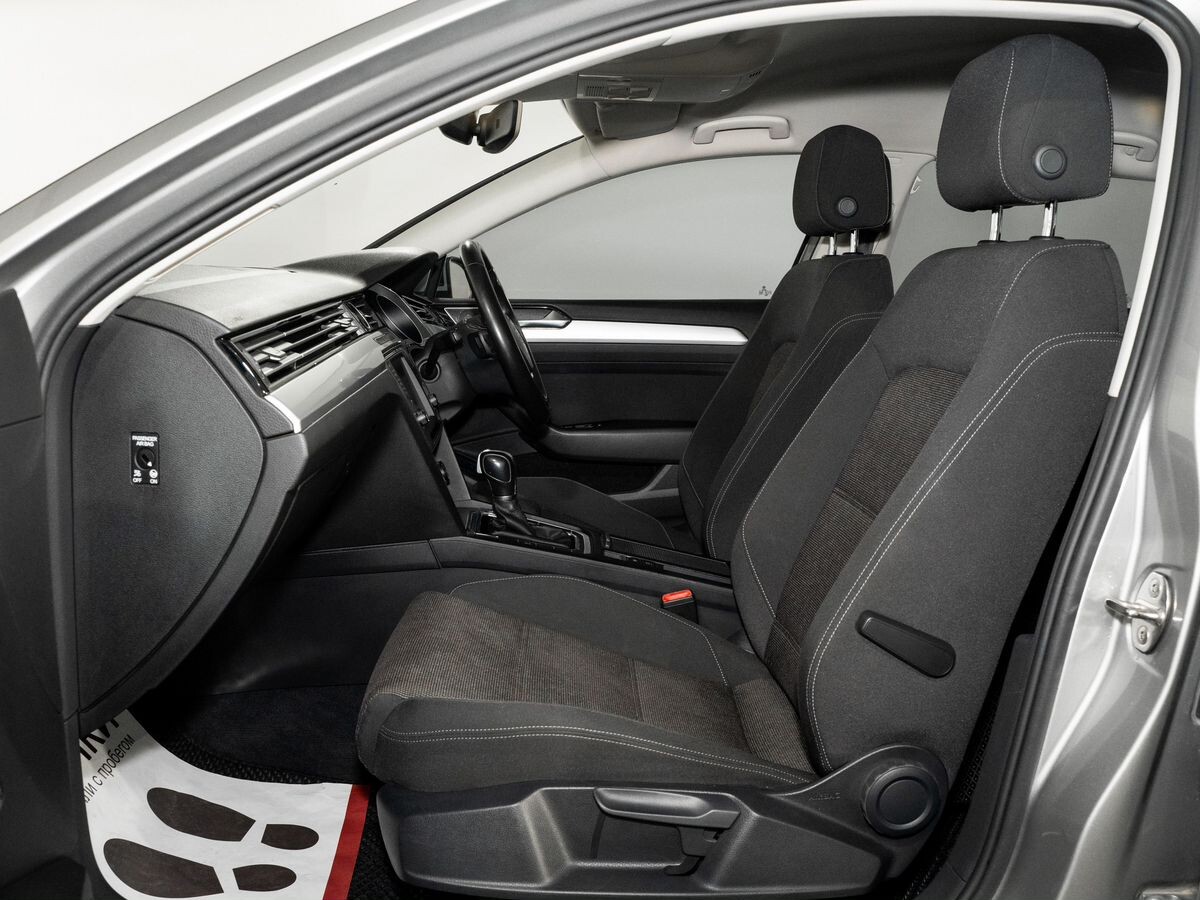 Volkswagen Passat 2015 - фото автомобиля