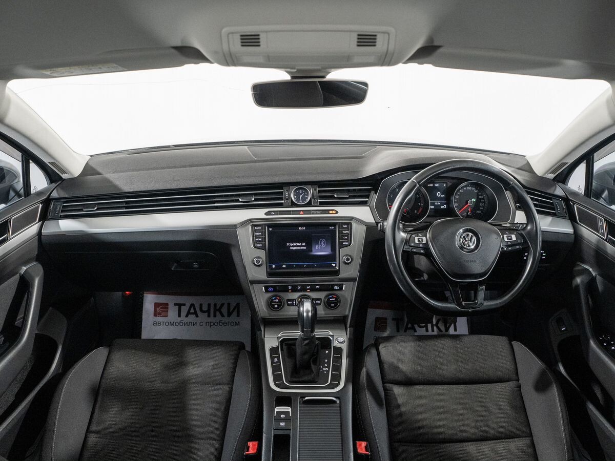 Volkswagen Passat 2015 - фото автомобиля