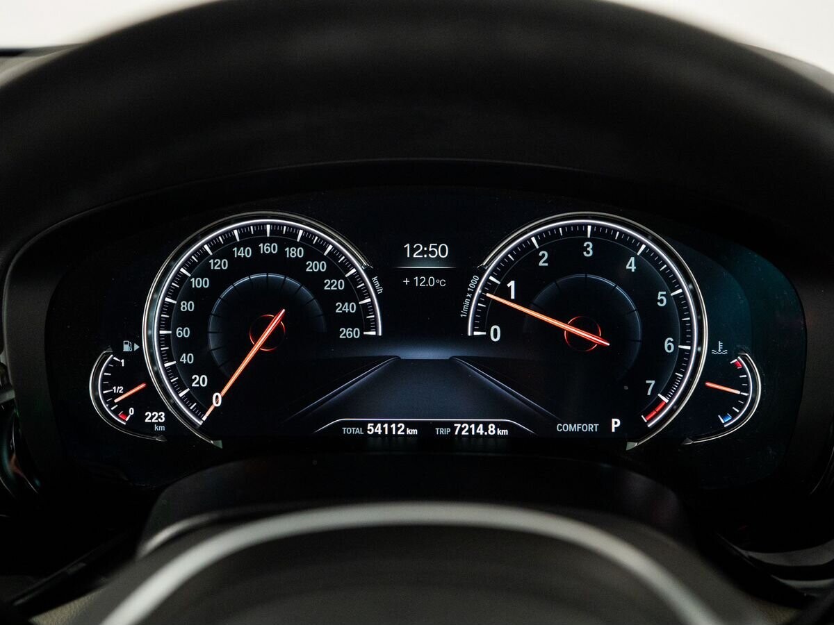 BMW 5-Series 2018 - фото автомобиля