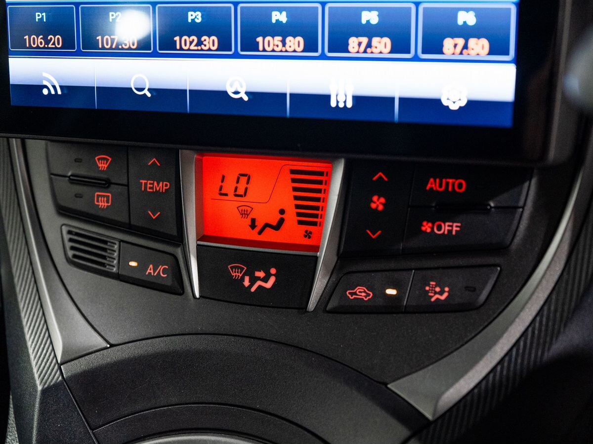 Toyota Ractis 2011 - фото автомобиля