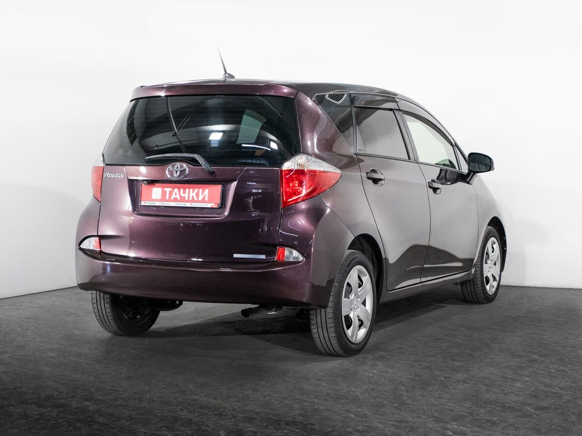 Toyota Ractis 2011 - фото автомобиля
