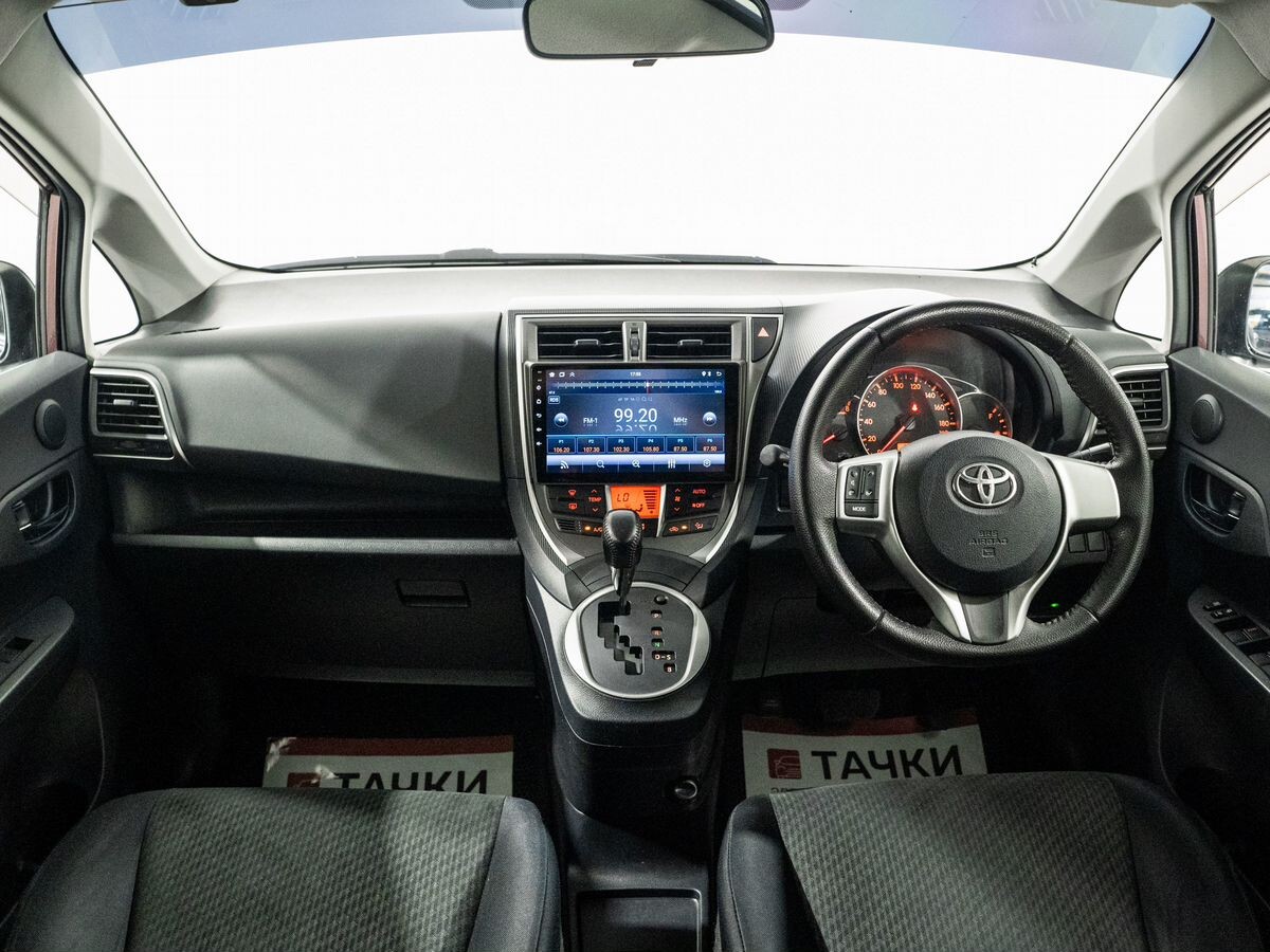 Toyota Ractis 2011 - фото автомобиля