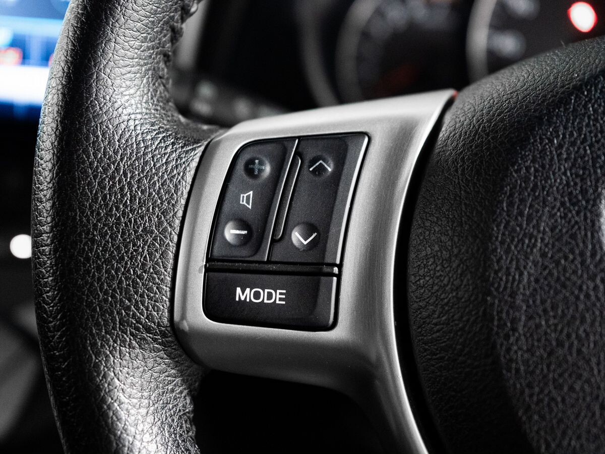 Toyota Ractis 2011 - фото автомобиля