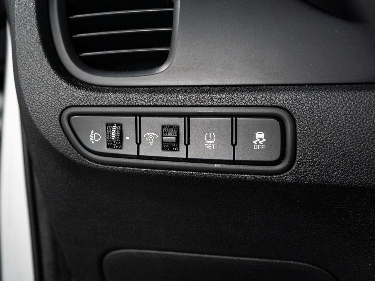Kia Rio 2019 - фото автомобиля