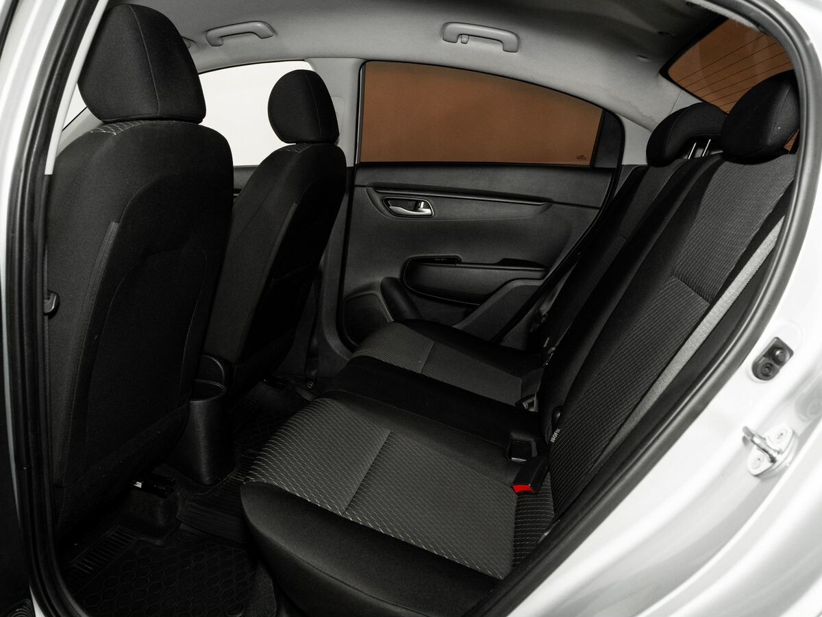 Kia Rio 2019 - фото автомобиля