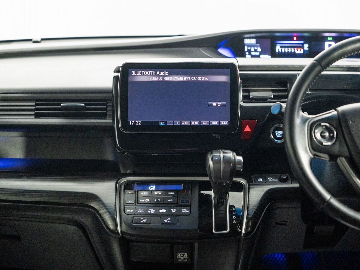 Honda Stepwgn 2015 - фото автомобиля