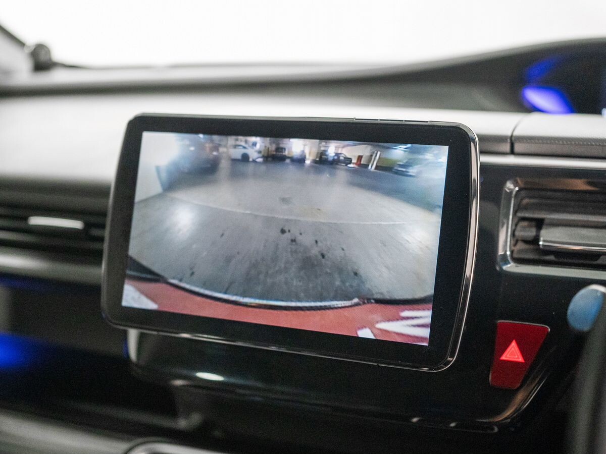 Honda Stepwgn 2015 - фото автомобиля