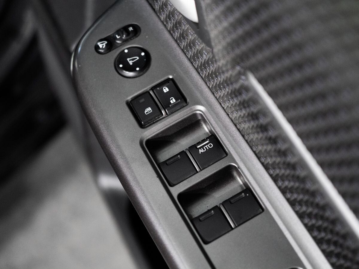 Honda Stepwgn 2015 - фото автомобиля