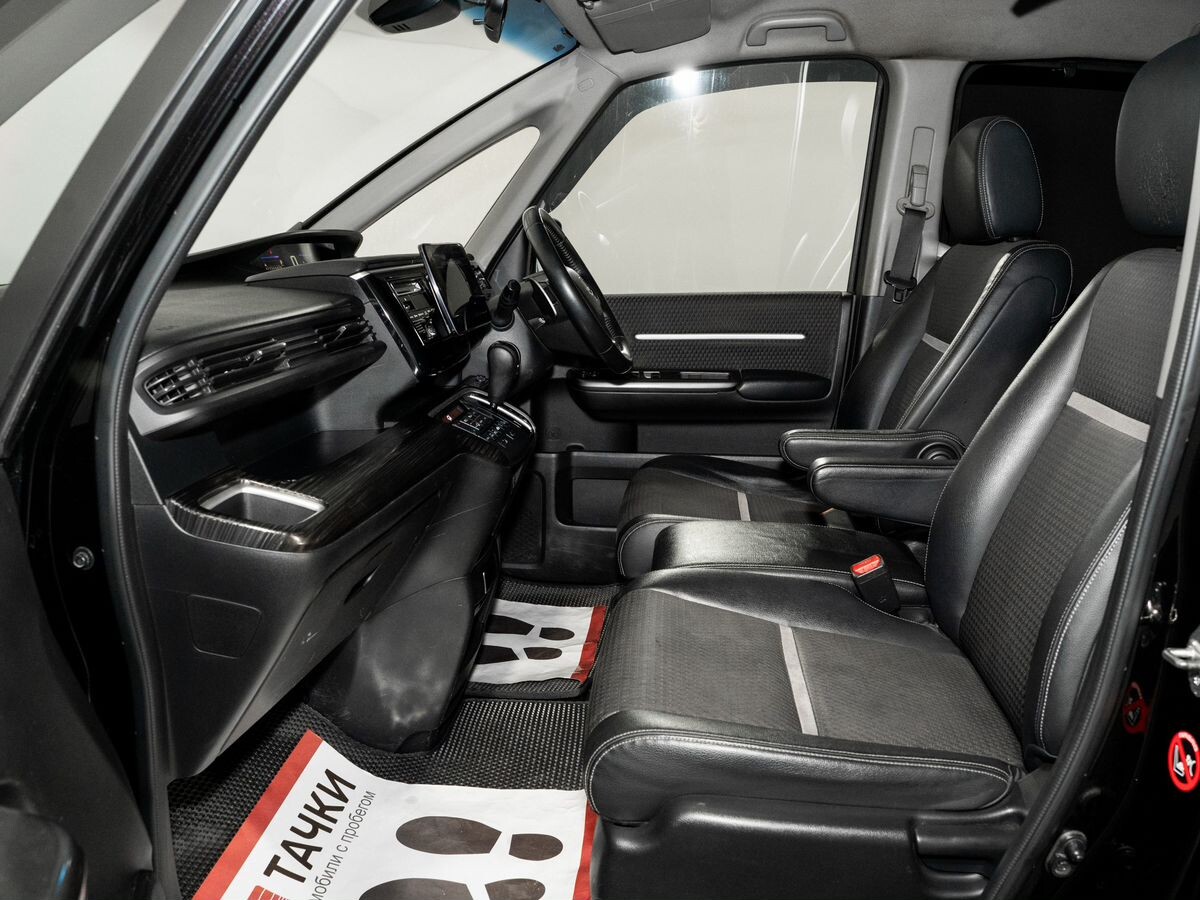 Honda Stepwgn 2015 - фото автомобиля