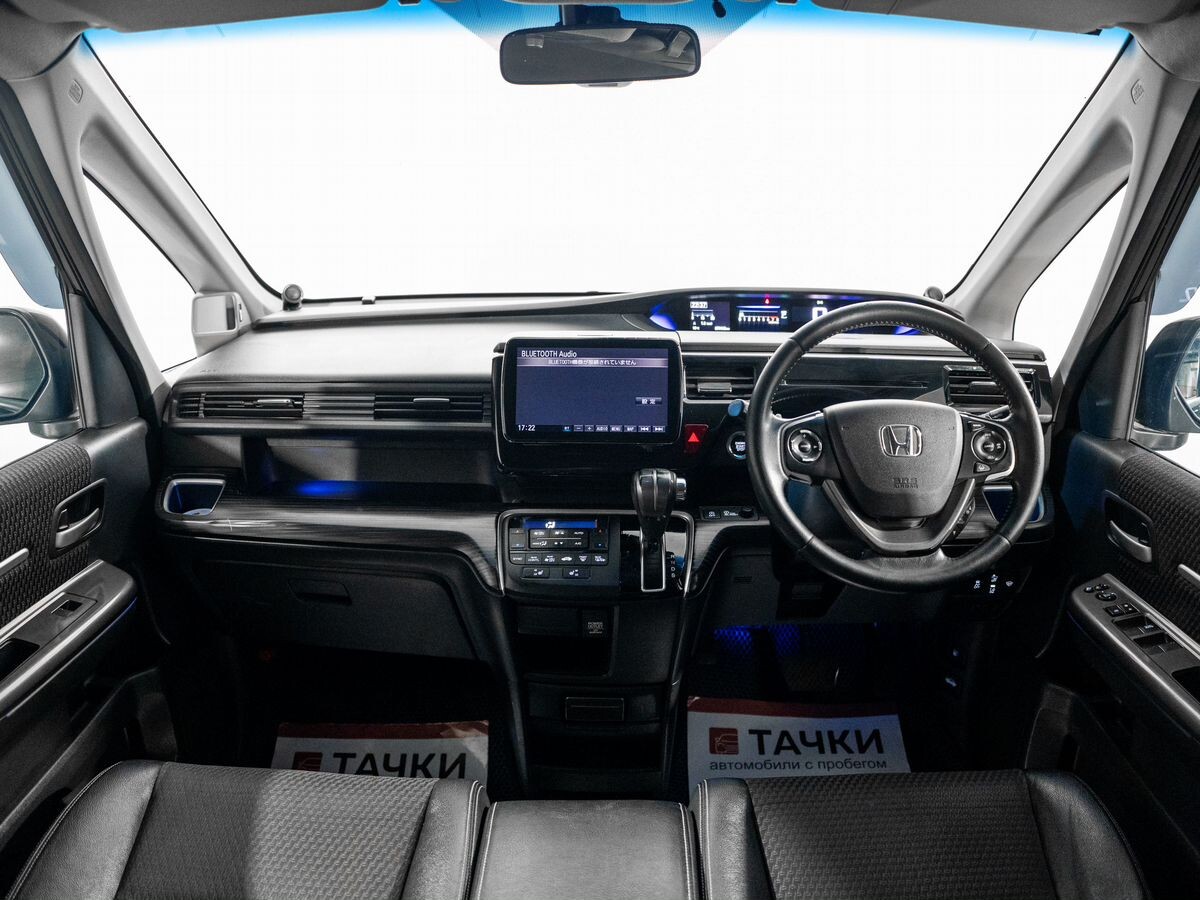 Honda Stepwgn 2015 - фото автомобиля