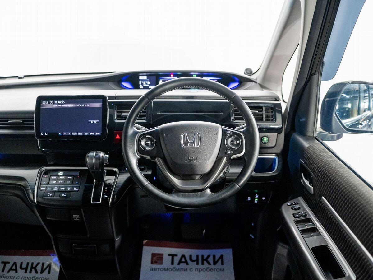 Honda Stepwgn 2015 - фото автомобиля