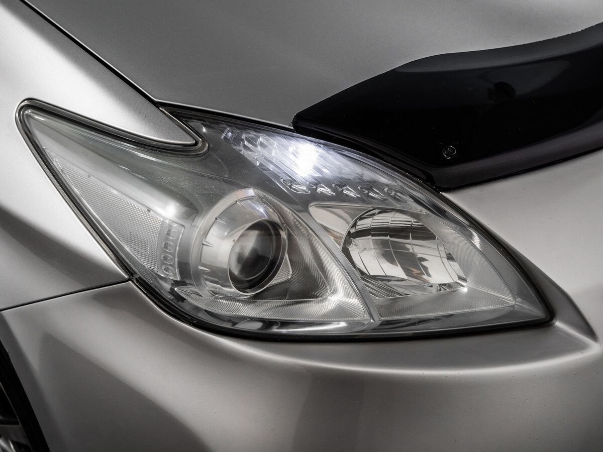Toyota Prius 2011 - фото автомобиля