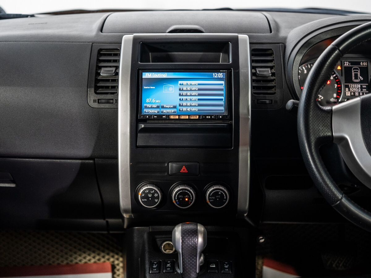 Nissan X-Trail 2012 - фото автомобиля