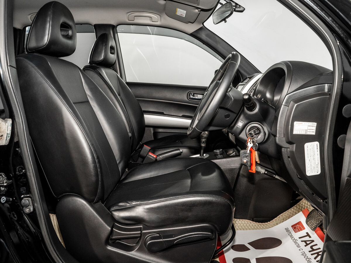 Nissan X-Trail 2012 - фото автомобиля