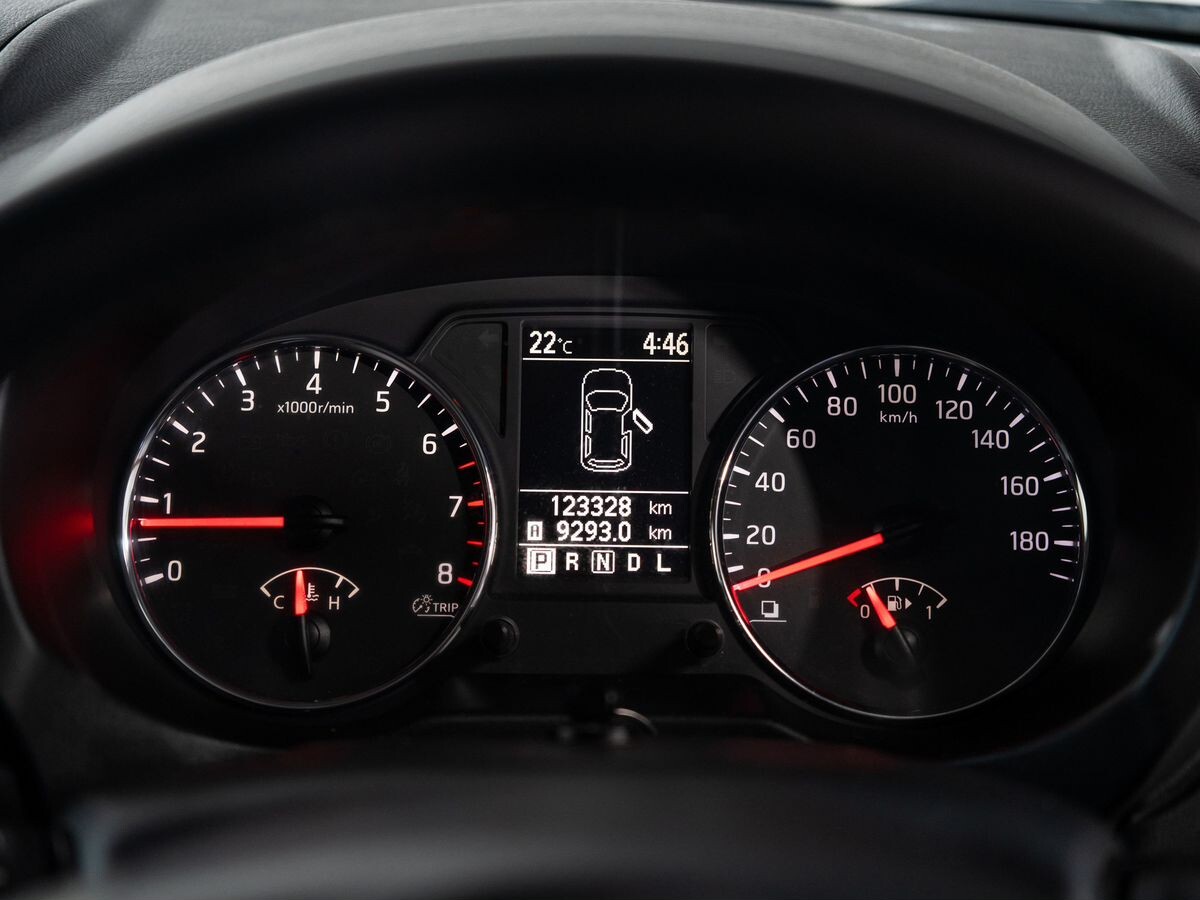 Nissan X-Trail 2012 - фото автомобиля
