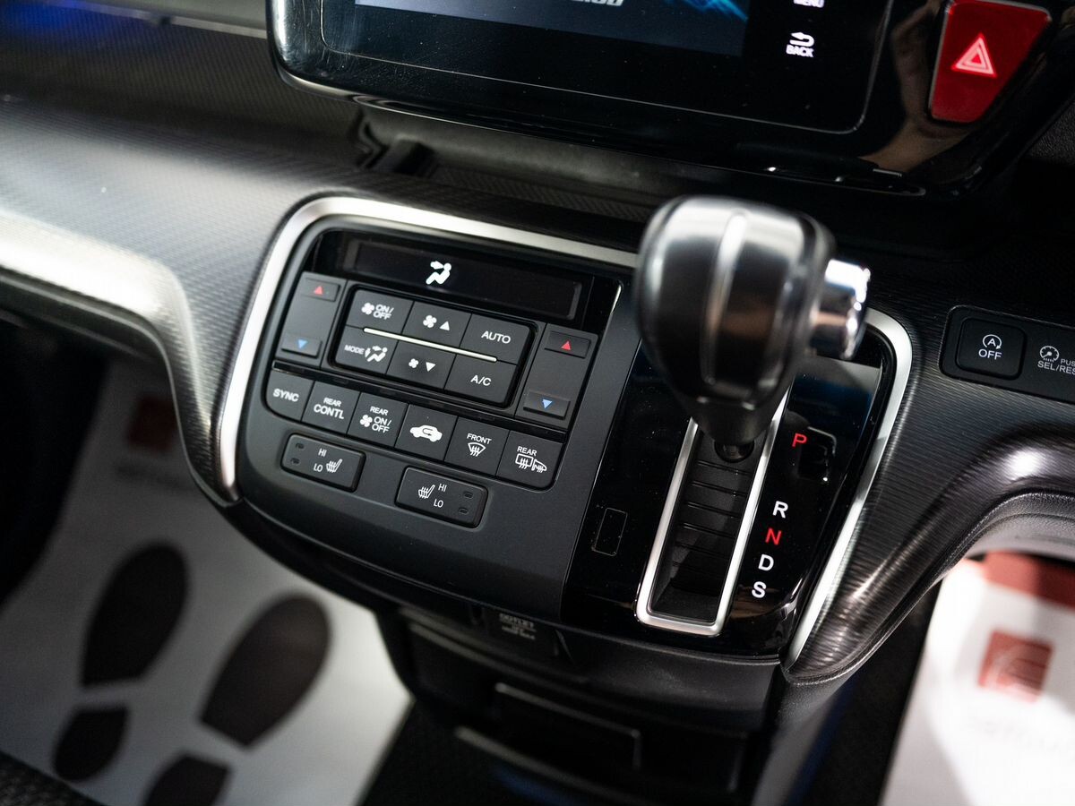 Honda Stepwgn 2017 - фото автомобиля