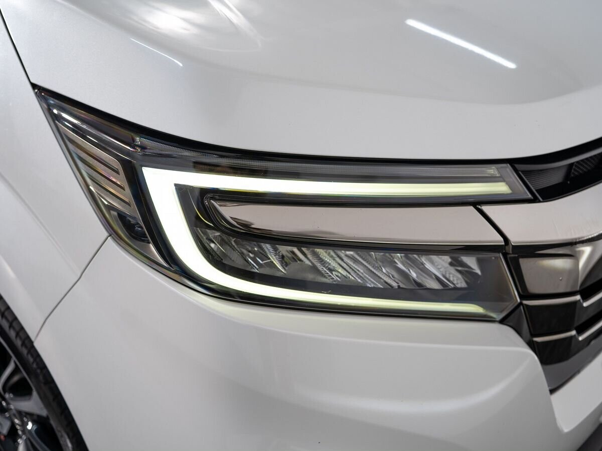 Honda Stepwgn 2017 - фото автомобиля