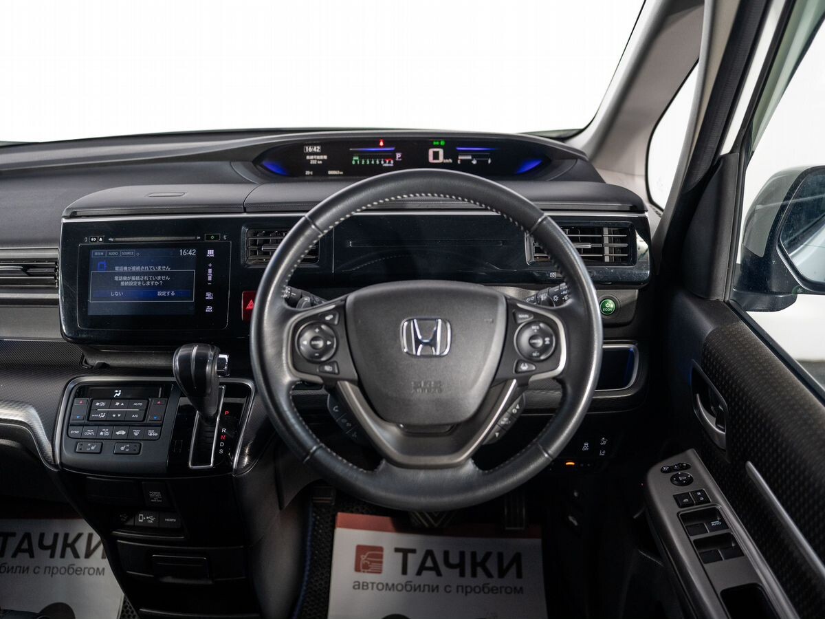 Honda Stepwgn 2017 - фото автомобиля