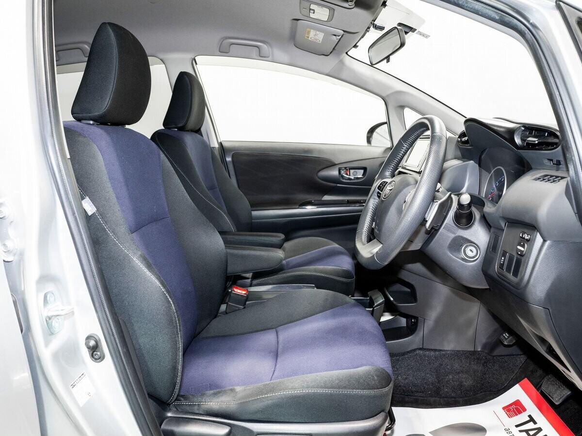 Toyota Wish 2016 - фото автомобиля