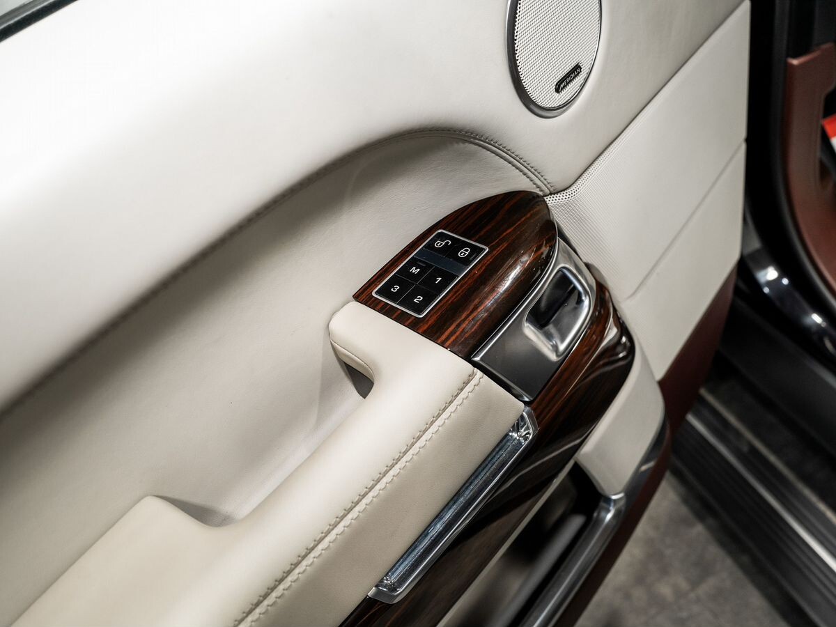Land Rover Range Rover 2014 - фото автомобиля