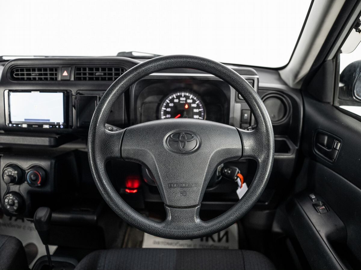 Toyota Probox 2017 - фото автомобиля