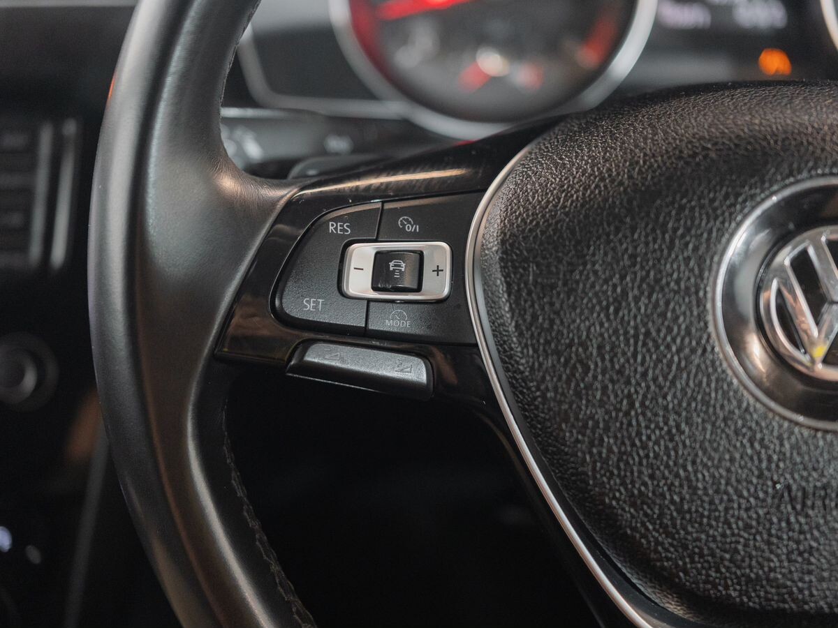 Volkswagen Passat 2015 - фото автомобиля