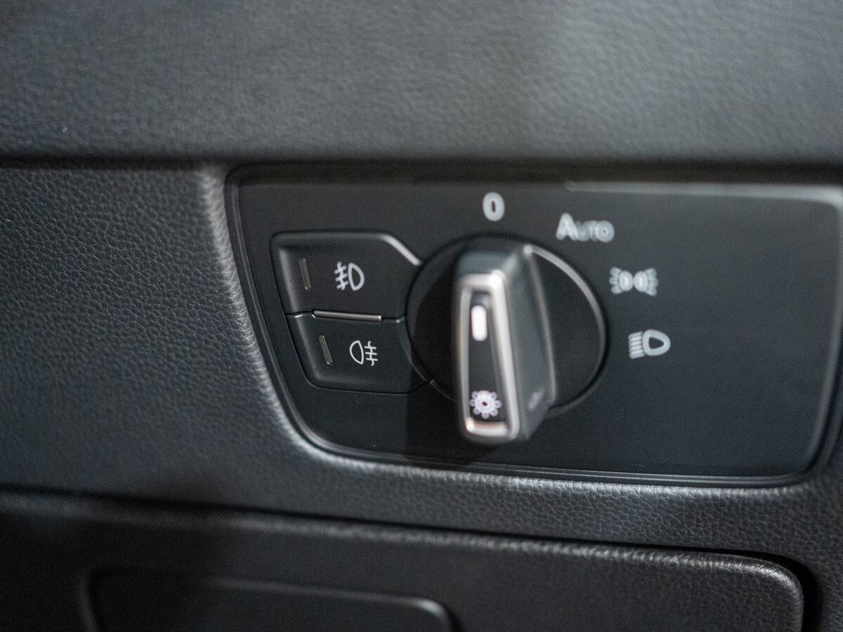 Volkswagen Passat 2015 - фото автомобиля