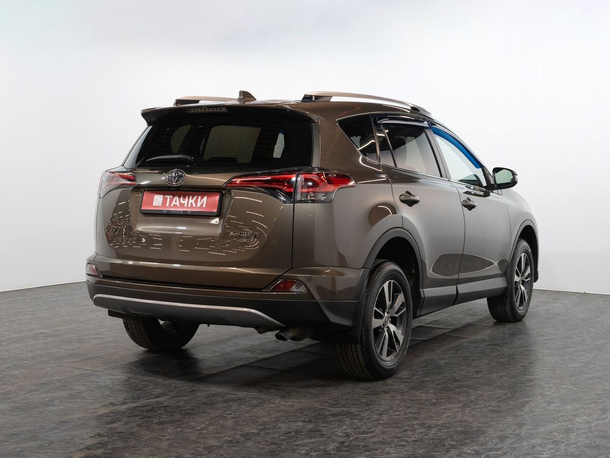 Toyota RAV4 2017 - фото автомобиля
