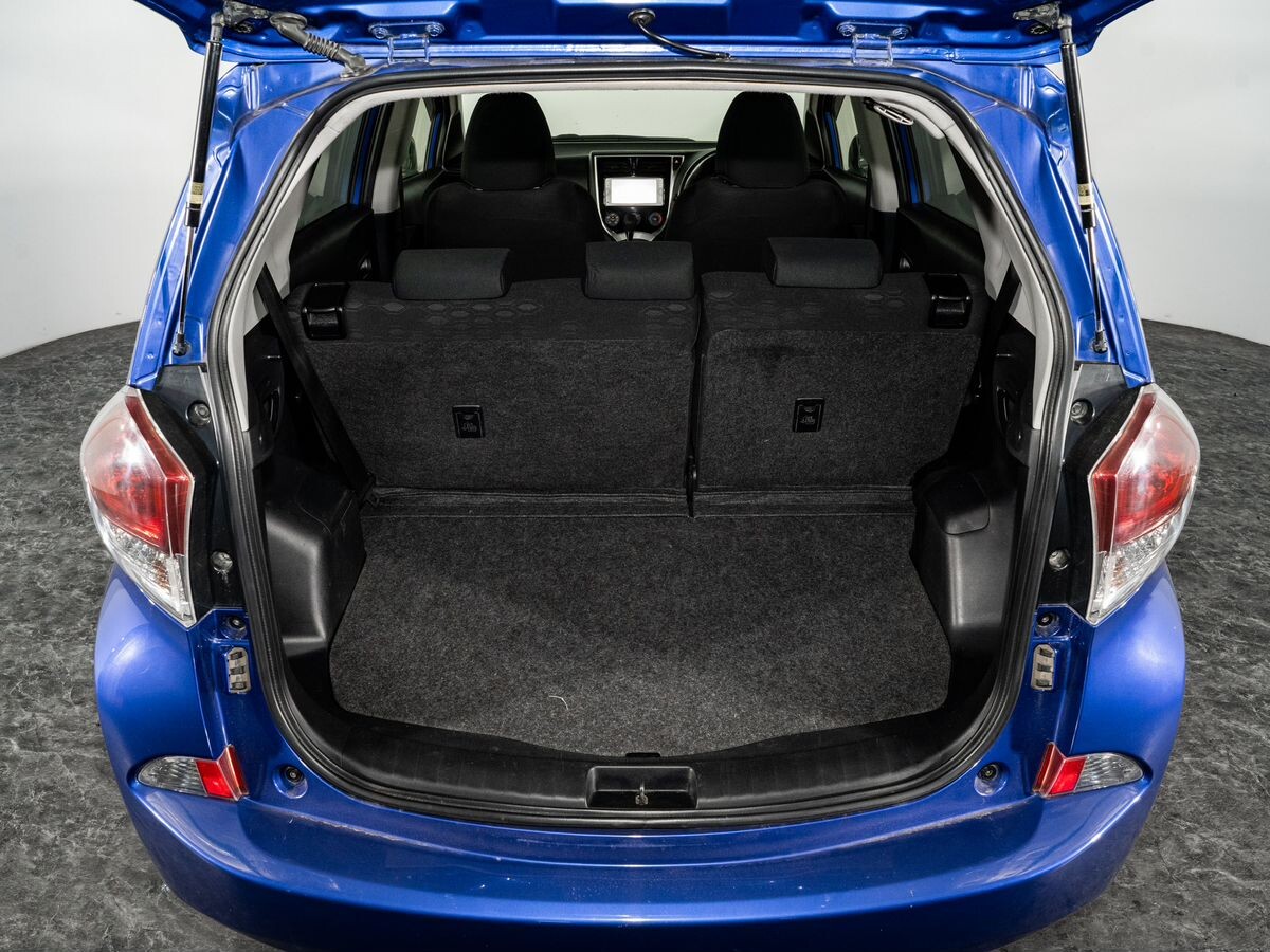 Toyota Ractis 2014 - фото автомобиля