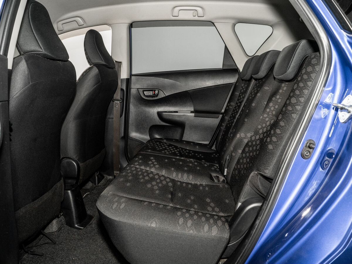 Toyota Ractis 2014 - фото автомобиля