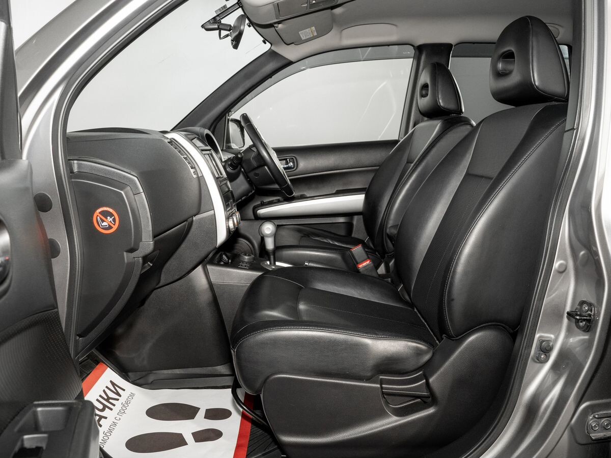 Nissan X-Trail 2012 - фото автомобиля