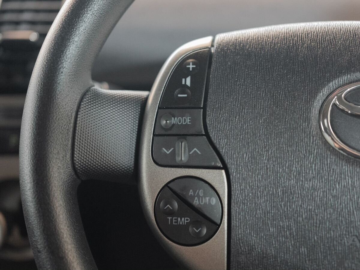 Toyota Prius 2009 - фото автомобиля