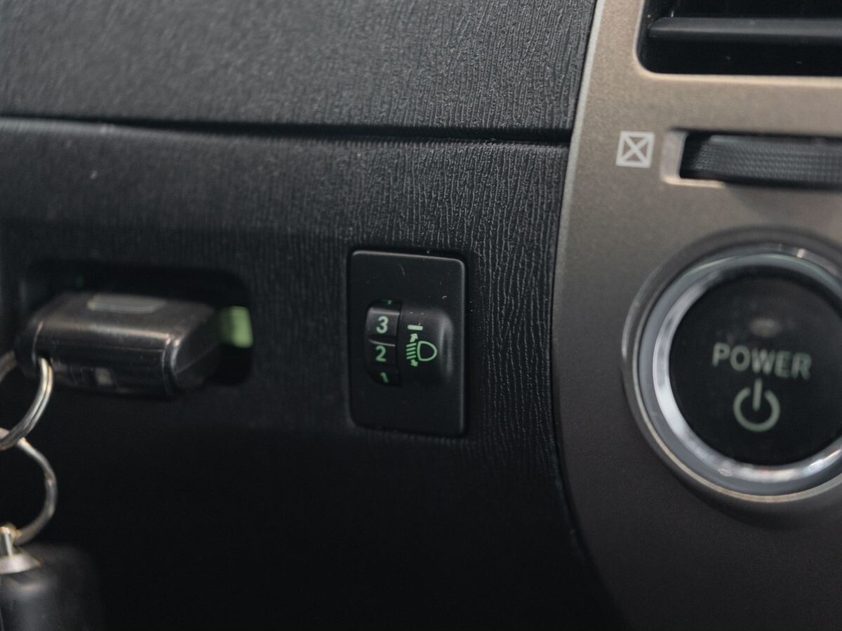 Toyota Prius 2009 - фото автомобиля