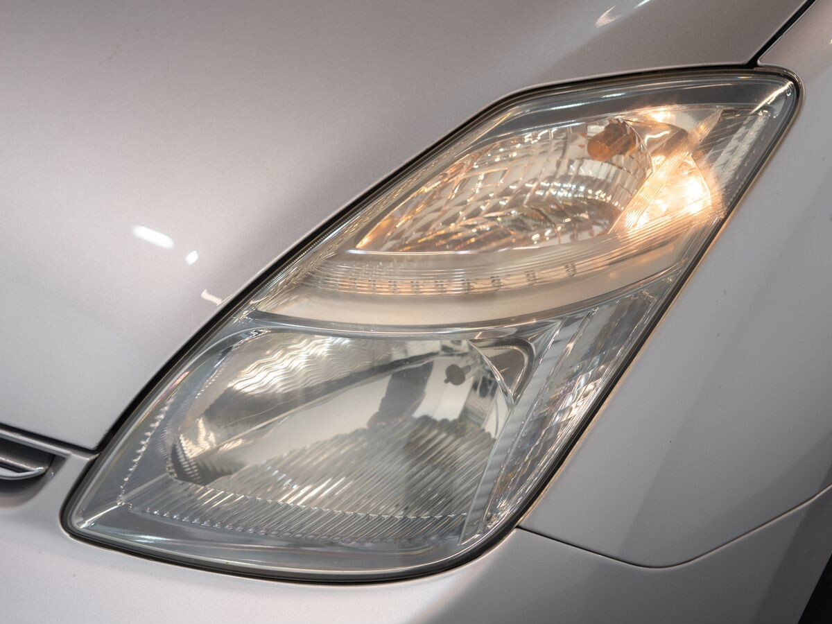 Toyota Prius 2009 - фото автомобиля