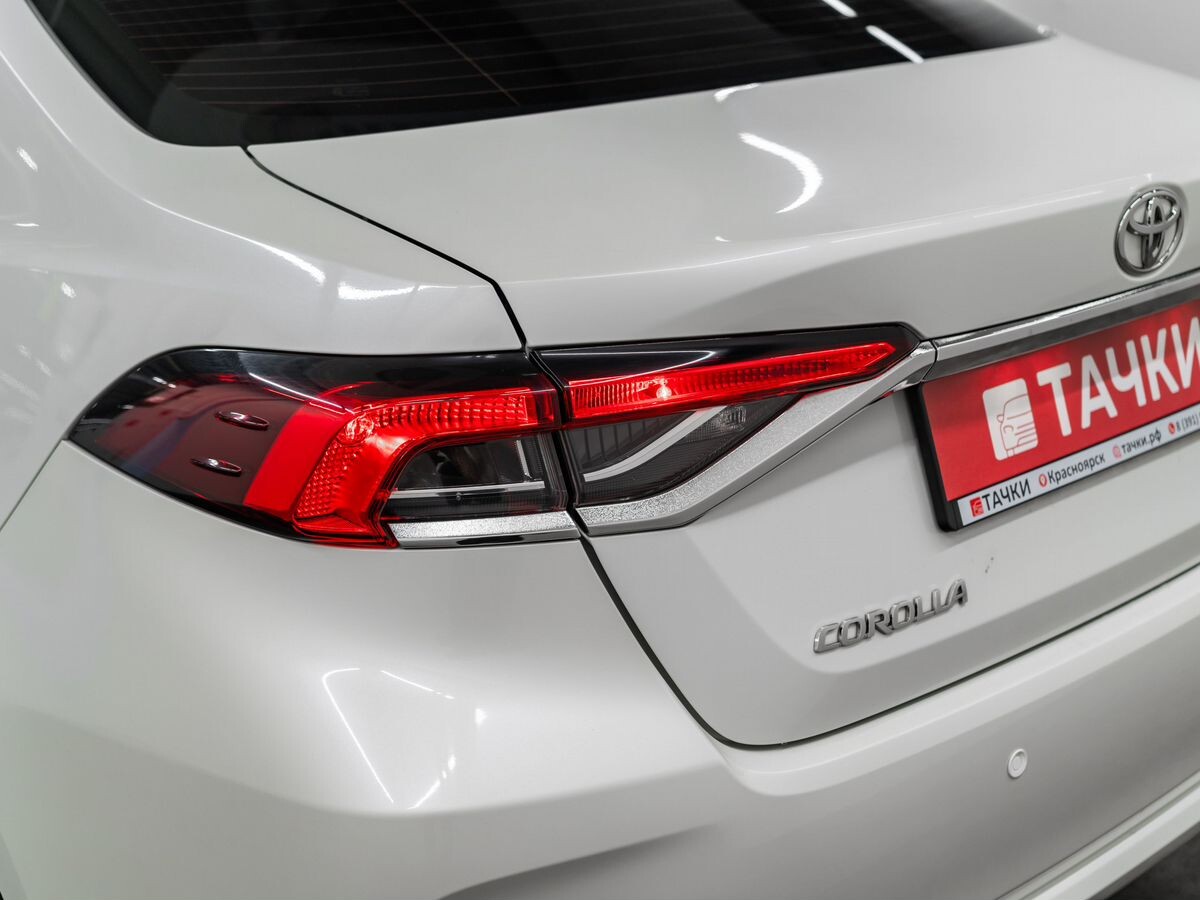 Toyota Corolla 2019 - фото автомобиля