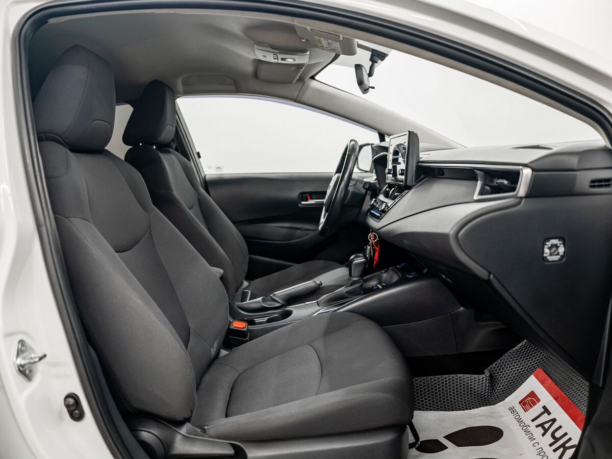 Toyota Corolla 2019 - фото автомобиля