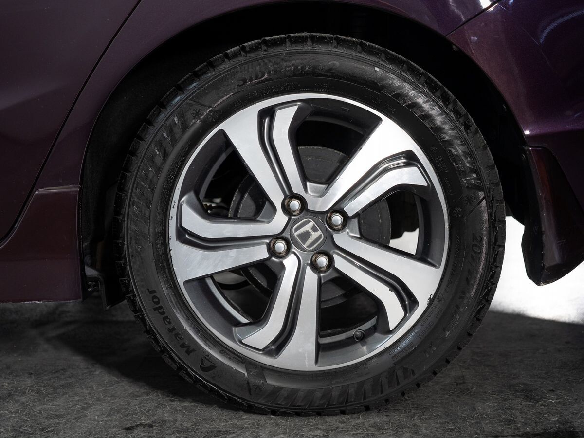 Honda Shuttle 2016 - фото автомобиля