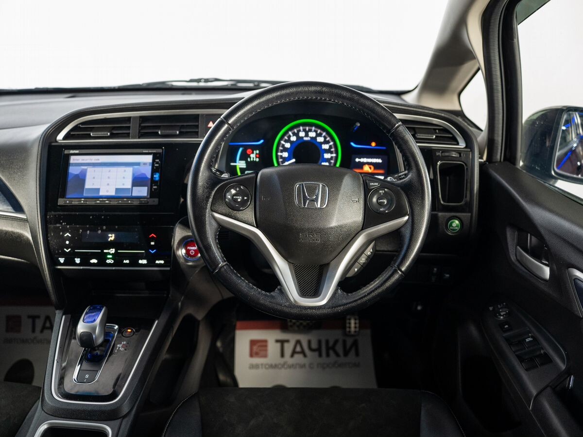Honda Shuttle 2016 - фото автомобиля