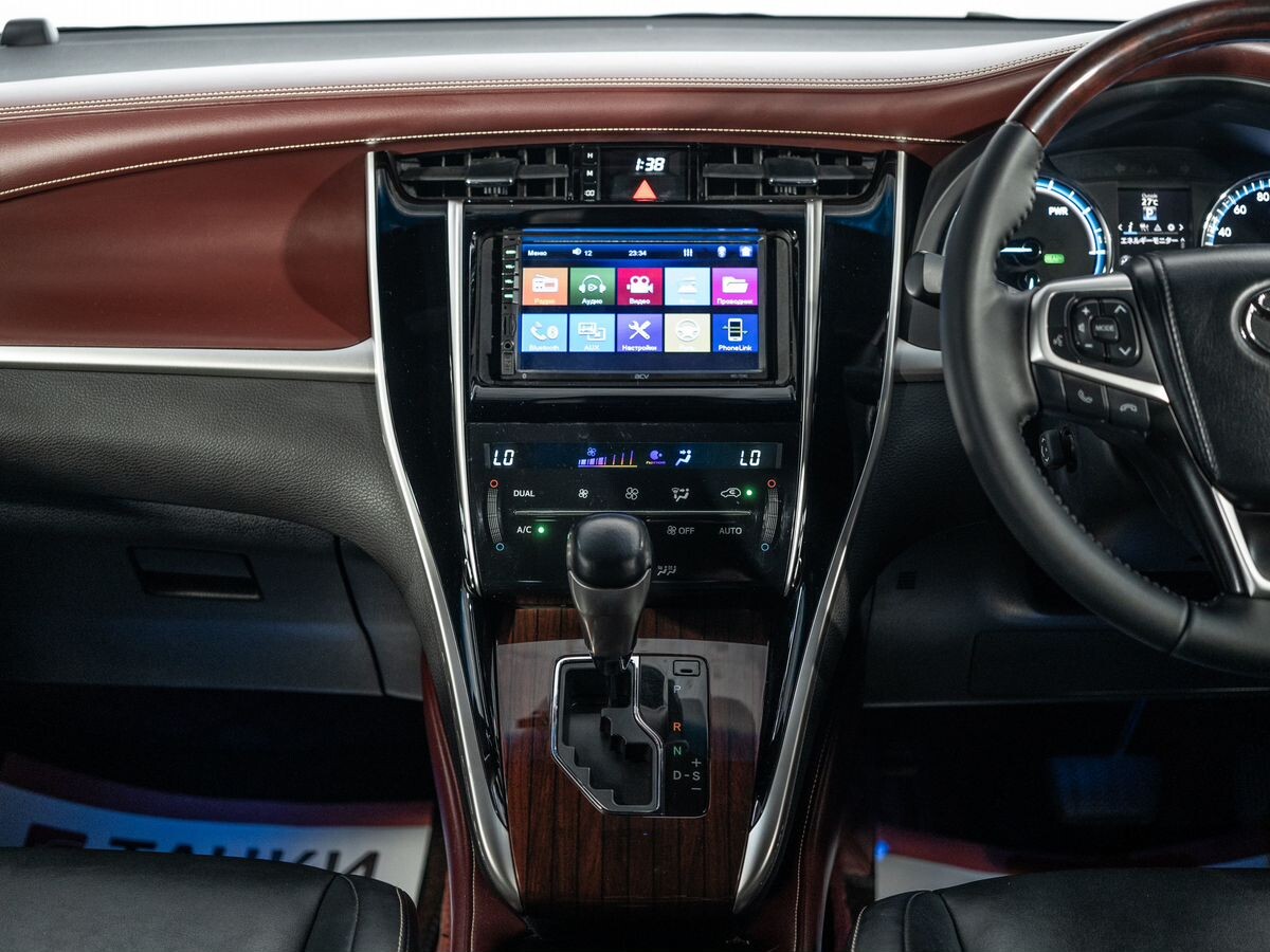 Toyota Harrier 2017 - фото автомобиля